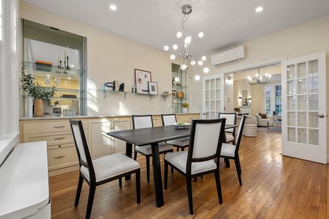 54 Brimmer St, Boston, MA 02108