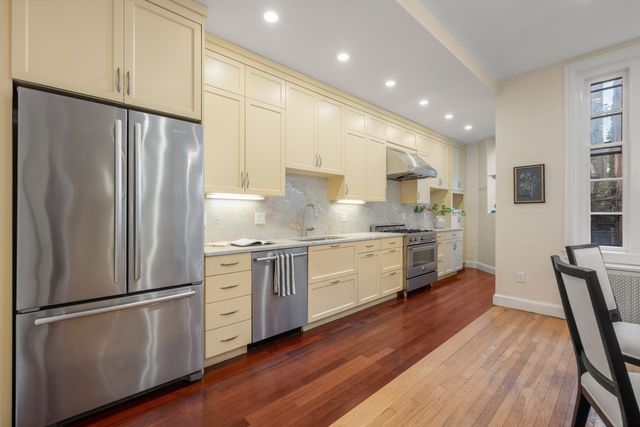 54 Brimmer St, Boston, MA 02108