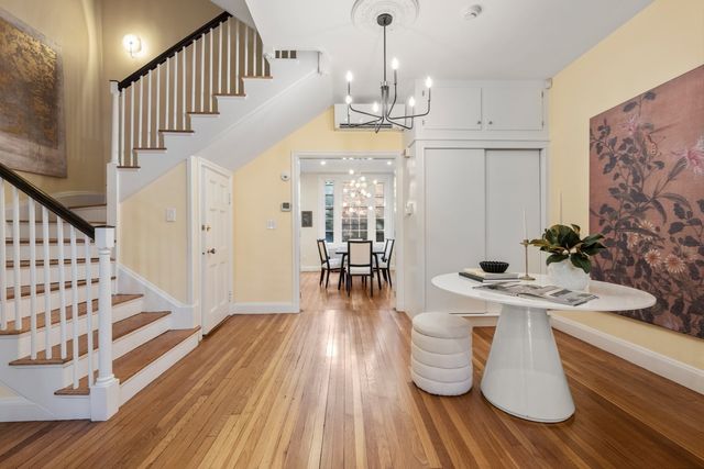 54 Brimmer St, Boston, MA 02108