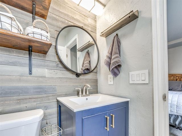 815 Dorchester Drive, Yukon, OK 73099
