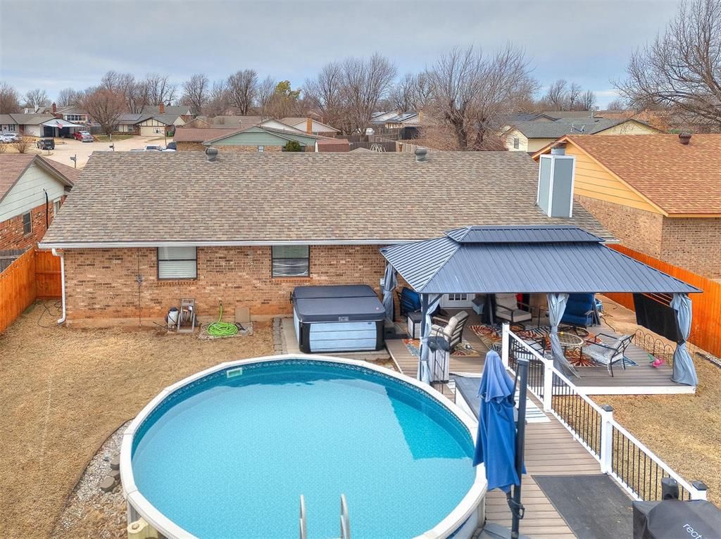815 Dorchester Drive, Yukon, OK 73099