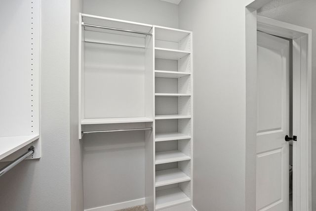 2730 Fleur Drive 19, Des Moines, IA 50321