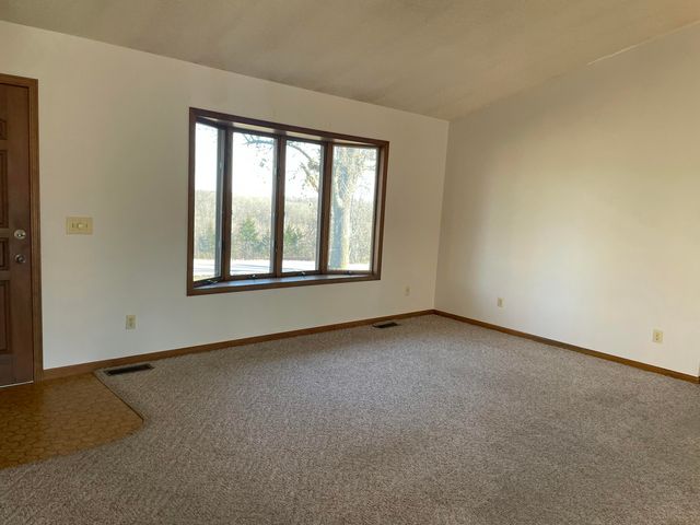 607 Kottmeier Street, Ava, MO 65608