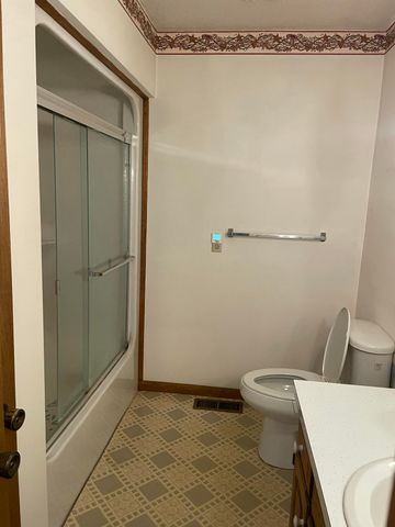 607 Kottmeier Street, Ava, MO 65608