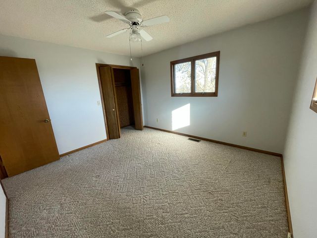 607 Kottmeier Street, Ava, MO 65608