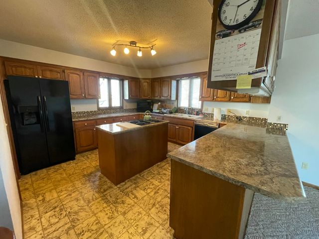 607 Kottmeier Street, Ava, MO 65608
