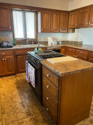 607 Kottmeier Street, Ava, MO 65608