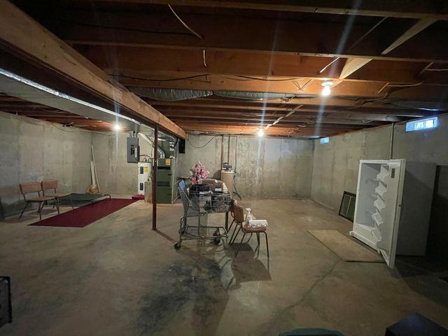 607 Kottmeier Street, Ava, MO 65608