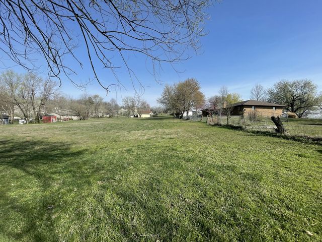 607 Kottmeier Street, Ava, MO 65608