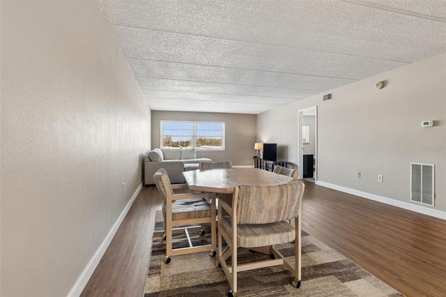 12300 PARK BOULEVARD 221, Seminole, FL 33772