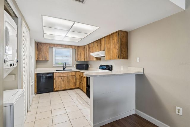 12300 PARK BOULEVARD 221, Seminole, FL 33772