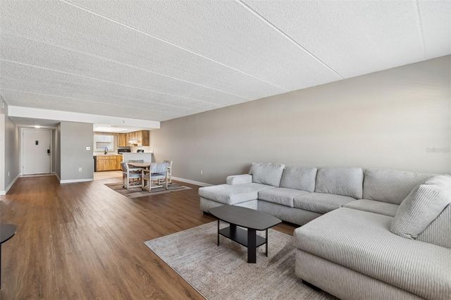 12300 PARK BOULEVARD 221, Seminole, FL 33772