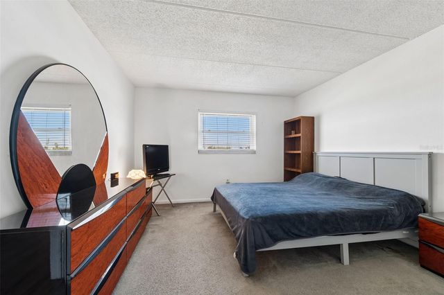 12300 PARK BOULEVARD 221, Seminole, FL 33772