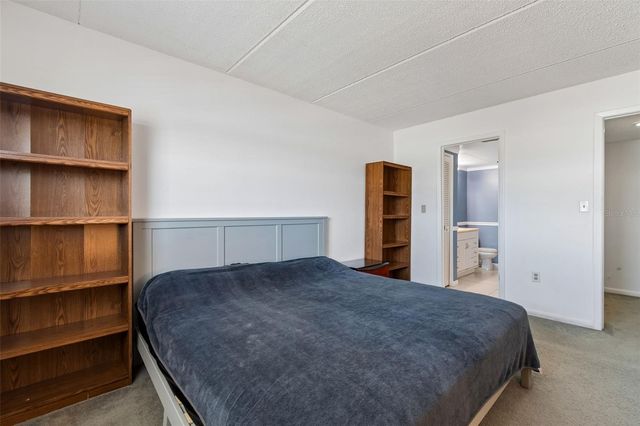 12300 PARK BOULEVARD 221, Seminole, FL 33772