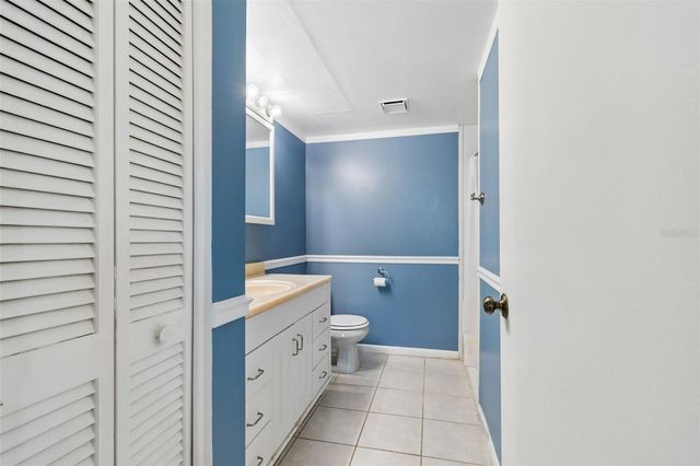 12300 PARK BOULEVARD 221, Seminole, FL 33772