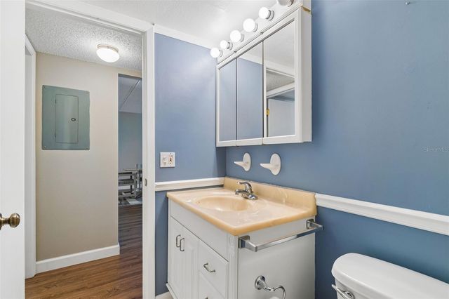 12300 PARK BOULEVARD 221, Seminole, FL 33772