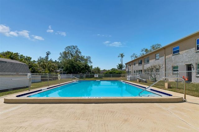 12300 PARK BOULEVARD 221, Seminole, FL 33772