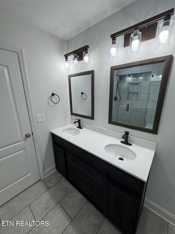 150 SE Home Place Court, Cleveland, TN 37323