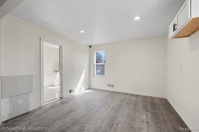 5533 Sheridan Street, Detroit, MI 48213