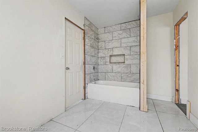 5533 Sheridan Street, Detroit, MI 48213