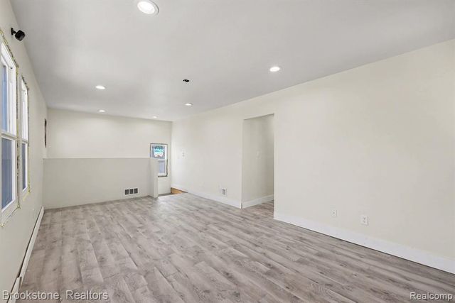 5533 Sheridan Street, Detroit, MI 48213