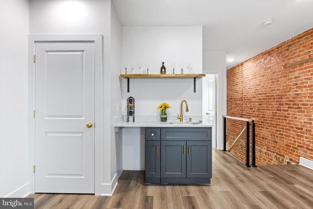 833 EDMONDSON AVE, Baltimore, MD 21201