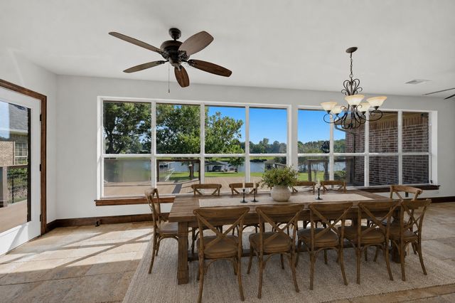 533 Kiowa Drive W, Lake Kiowa, TX 76240