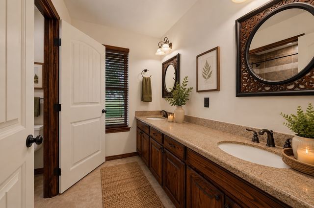 533 Kiowa Drive W, Lake Kiowa, TX 76240