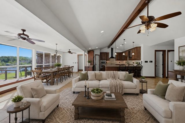 533 Kiowa Drive W, Lake Kiowa, TX 76240