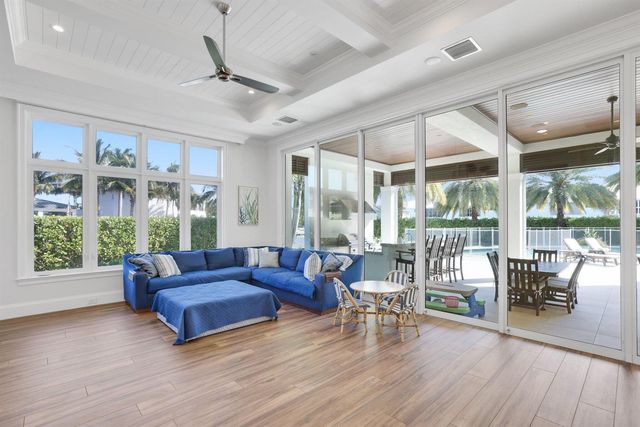 3700 NE 24th Avenue, Lighthouse Point, FL 33064