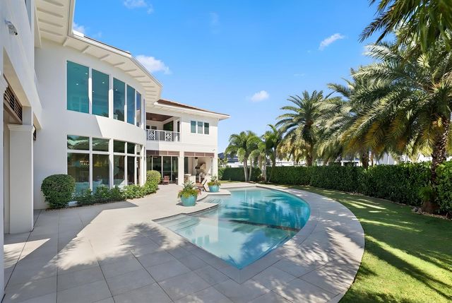 3700 NE 24th Avenue, Lighthouse Point, FL 33064