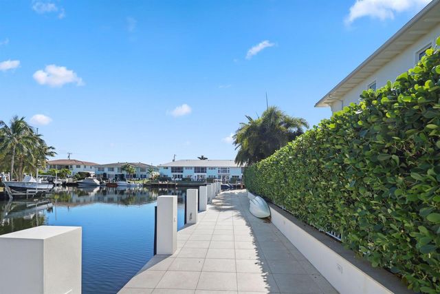 3700 NE 24th Avenue, Lighthouse Point, FL 33064