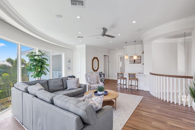 3700 NE 24th Avenue, Lighthouse Point, FL 33064