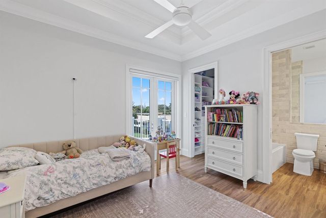 3700 NE 24th Avenue, Lighthouse Point, FL 33064