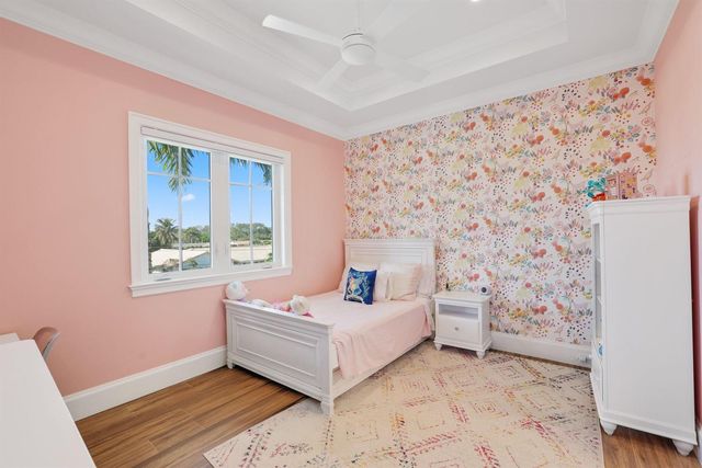 3700 NE 24th Avenue, Lighthouse Point, FL 33064