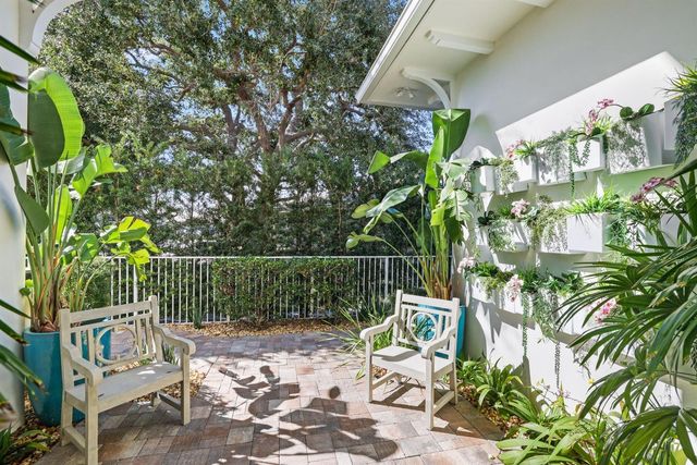 3700 NE 24th Avenue, Lighthouse Point, FL 33064