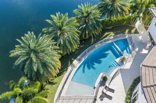 3700 NE 24th Avenue, Lighthouse Point, FL 33064
