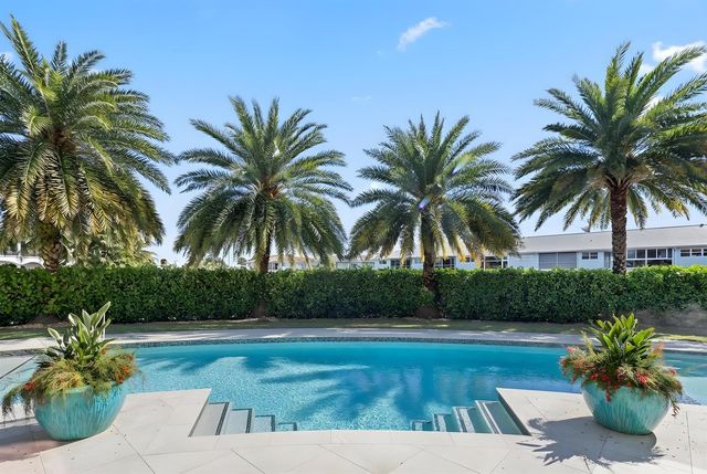 3700 NE 24th Avenue, Lighthouse Point, FL 33064