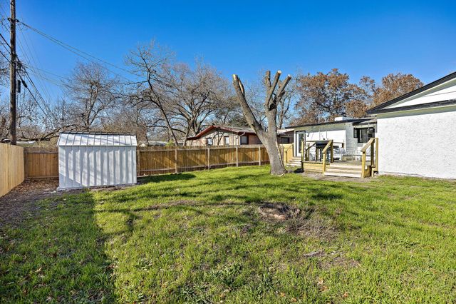 1317 Cloverleaf DR, Austin, TX 78723