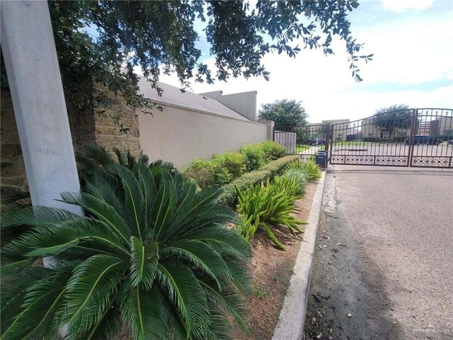 201 Teak Drive, Edinburg, TX 78541