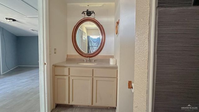 1230 Moon Lake N Street, Progreso Lakes, TX 78596