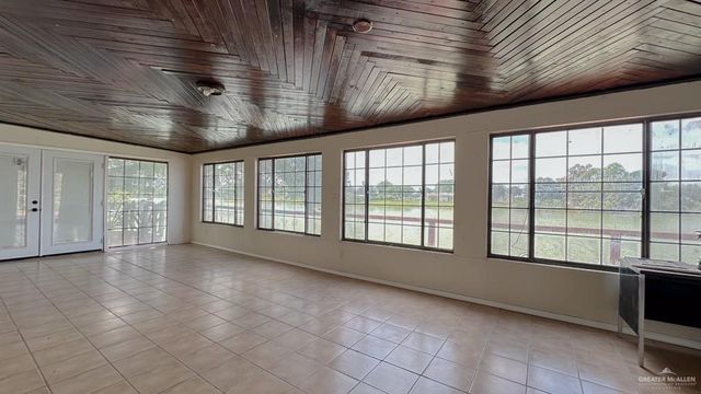 1230 Moon Lake N Street, Progreso Lakes, TX 78596