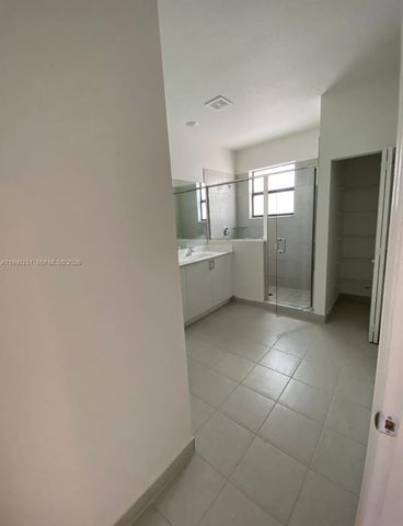 23074 SW 128th Pl, Miami, FL 33170