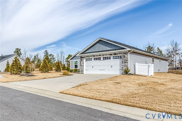 7410 E Danube Loop, New Kent, VA 23124