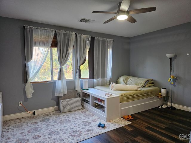 11726 Christmas Rose Drive, Bakersfield, CA 93311