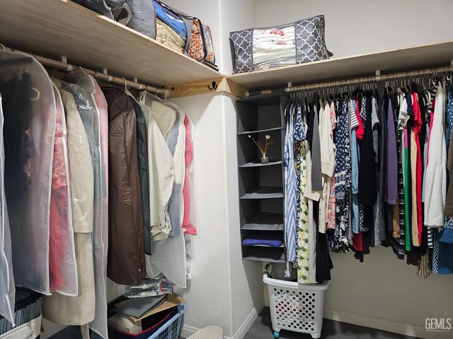 11726 Christmas Rose Drive, Bakersfield, CA 93311