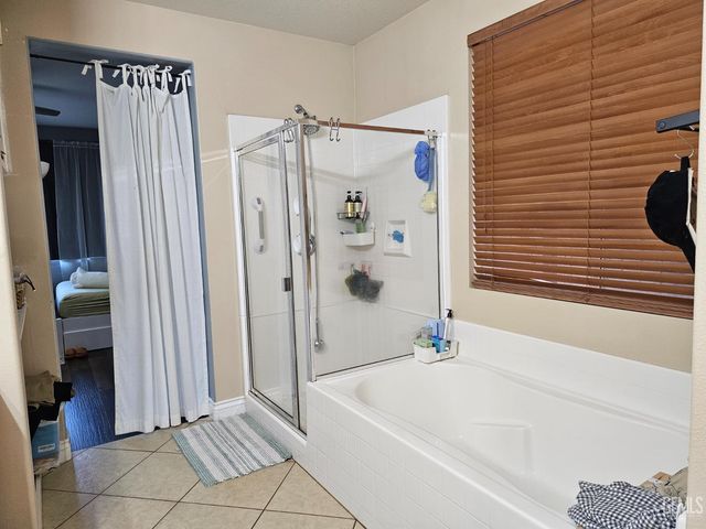 11726 Christmas Rose Drive, Bakersfield, CA 93311