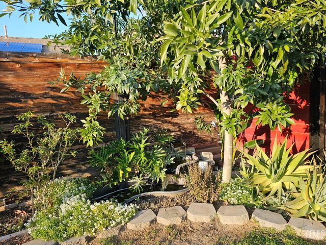 11726 Christmas Rose Drive, Bakersfield, CA 93311