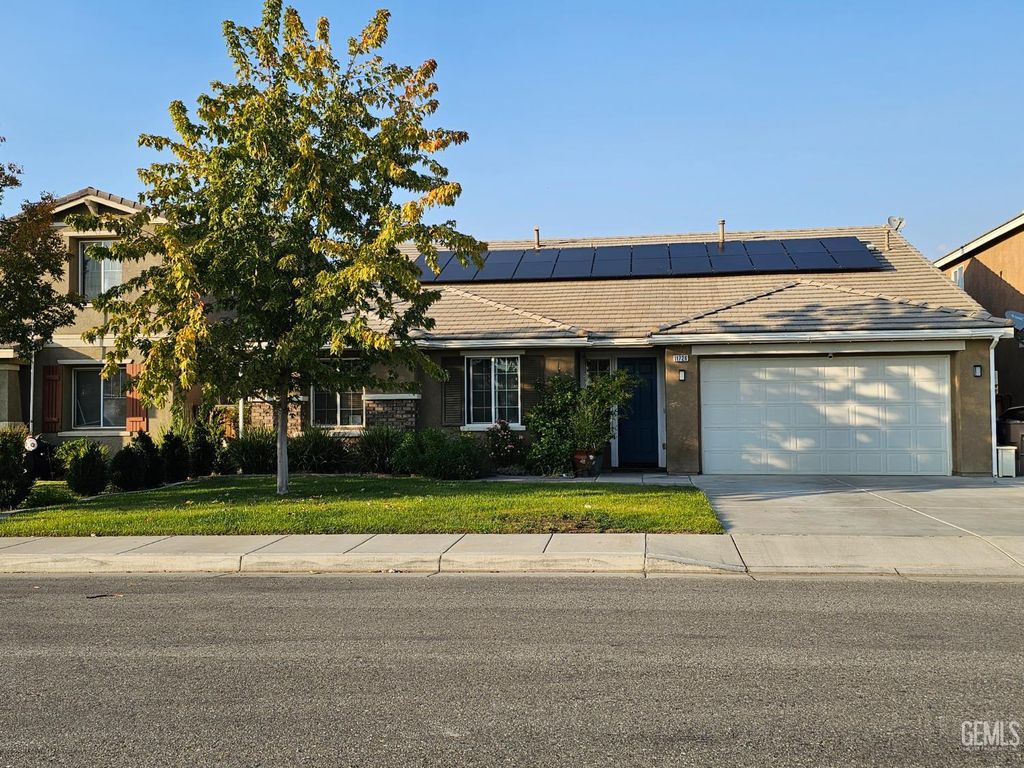 11726 Christmas Rose Drive, Bakersfield, CA 93311