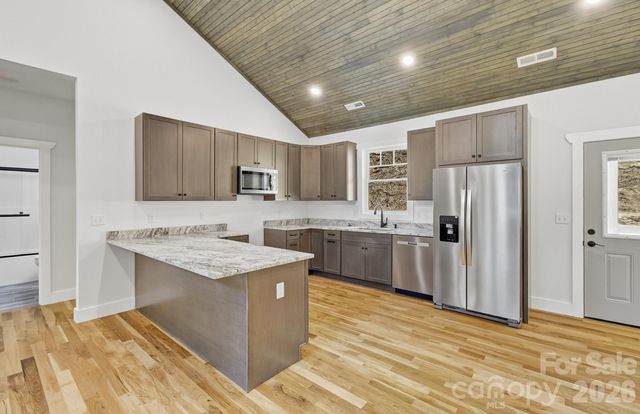 73 Rocking Porch Road, Asheville, NC 28805